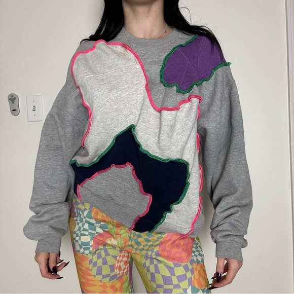 Rua Carlota Custom Stitched Crewneck Sweater Medium - Picture 1 of 6